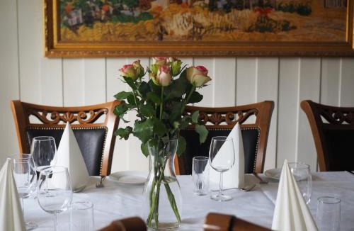 Bolkesjo Hotel | Søstrene Storaas hotell