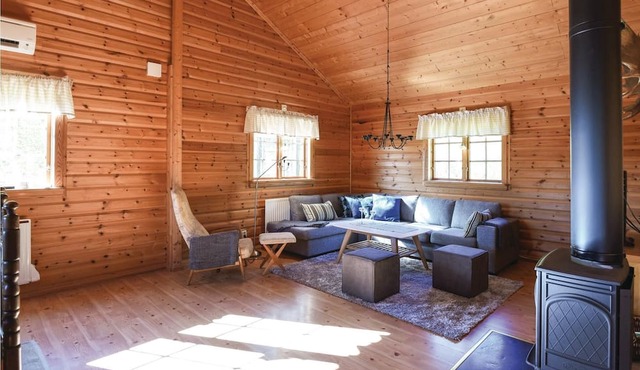 Awesome Home in Långserud With 3 Bedrooms, Jacuzzi and Sauna