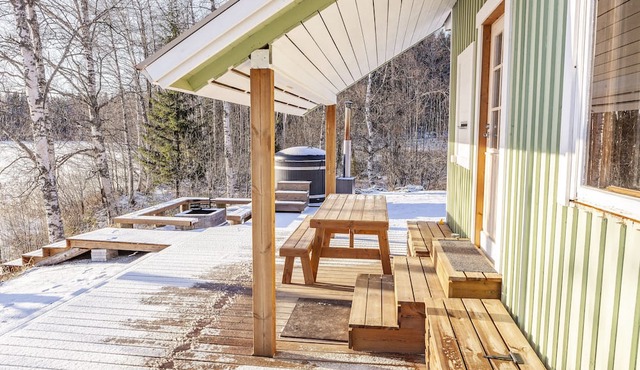 Peace and Privacy Travel - Aulanko Lake Hide-out
