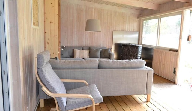 Cosy holiday home near the lake for 4 people