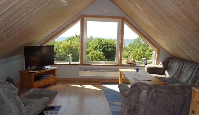 Cosy holiday house Sjöstugan by the sea