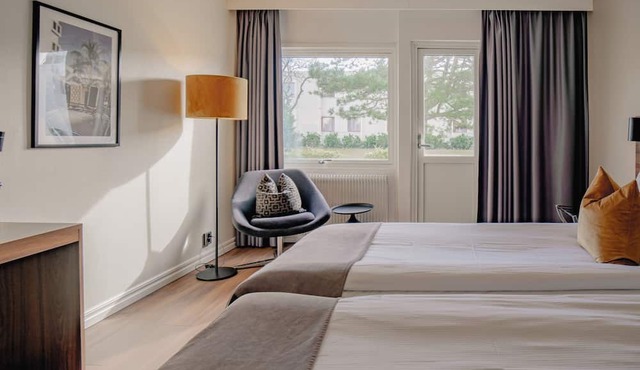 Apple Hotel