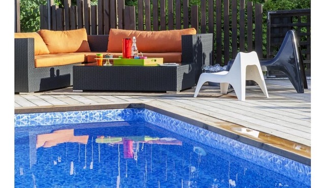 Top modern house with pool 10 min from Stockholm City in Täby
