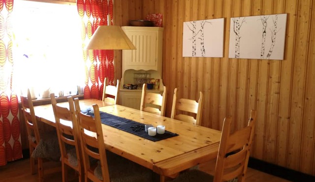 Stora Björnstugan in Laisvallby