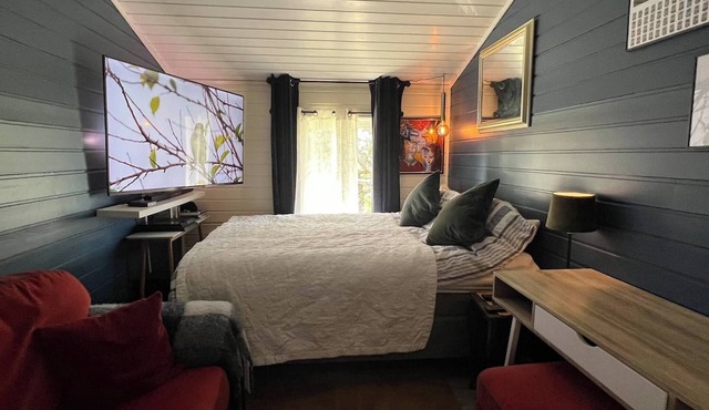 Cheerful Cabin With Sauna and Great Views in Hustadvika