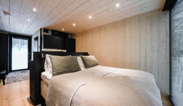 Kuuru Lakeside Suites