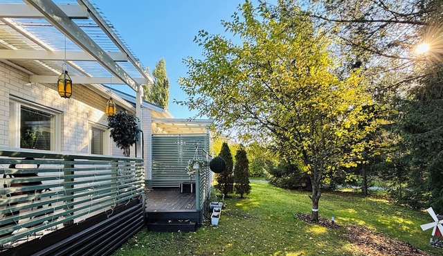 Entire Cozy 2-bedroom house in Oulu with parking, Sauna, patio, narture. in Oulu