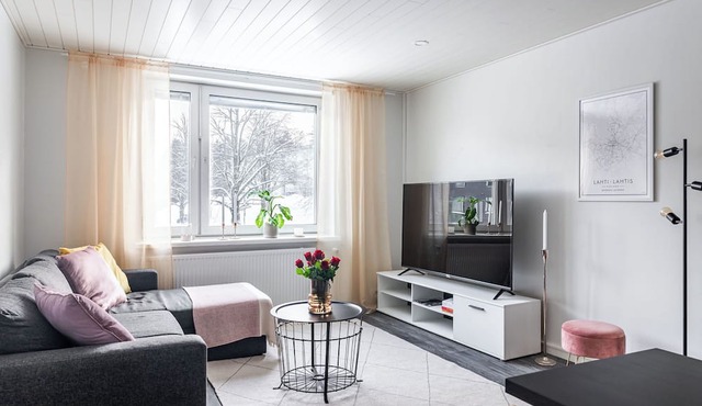 Bright 1BR Apartment next to the Beach in Lahti