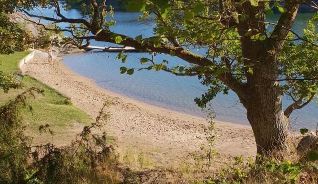 Cottage in the beautiful Stockholm archipelago, 3-5 minutes walk to the beach in Stockholms län