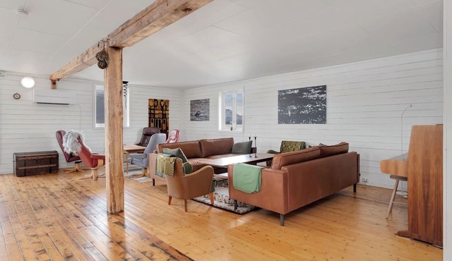 Arctic Ocean Lodge in Andoy
