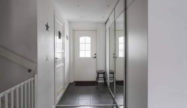 Fully Renovated 4BR Home With Modern Kitchen