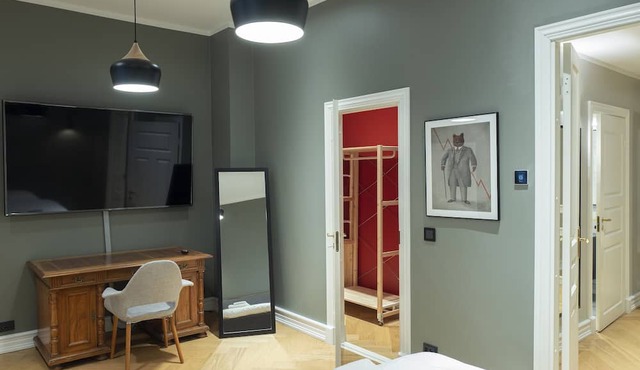 Grand 100m2+ residency right in the city center