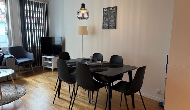 Central Apartment - Steps to Fish Market, Boats and Bryggen.