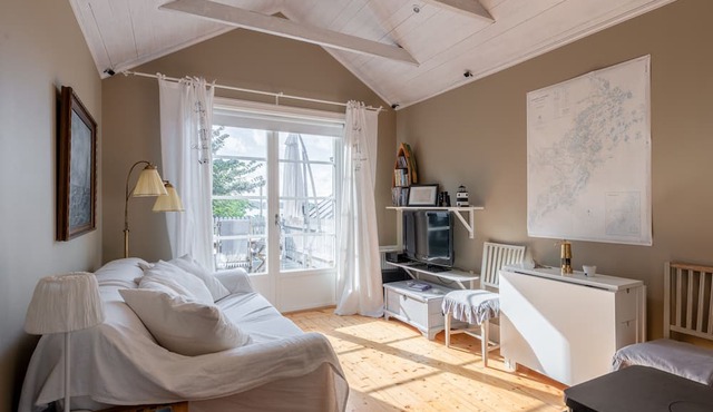 Vaxholm Harbour Bed and Experiences