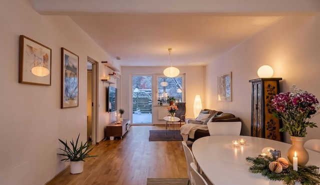 Södermalm Winter Stay with Hot Tub and Garden in Stockholm
