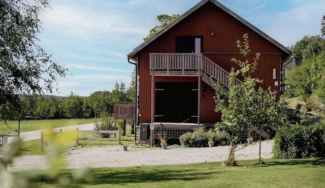Modern farm flat with pool, sauna & cinema room in Svanesund