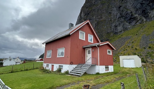 Midnight Sun House in Eggum, Lofoten in Vestvågøy