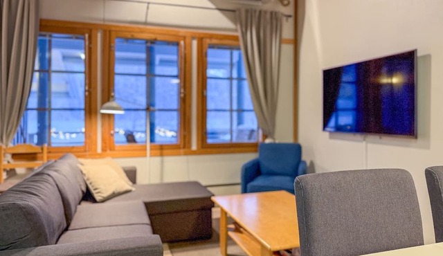 Renovated 2 BD+ loft by the lake, free wifi, sauna in Kuusamo