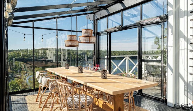 Ekero Villa with Water View in Ekerö
