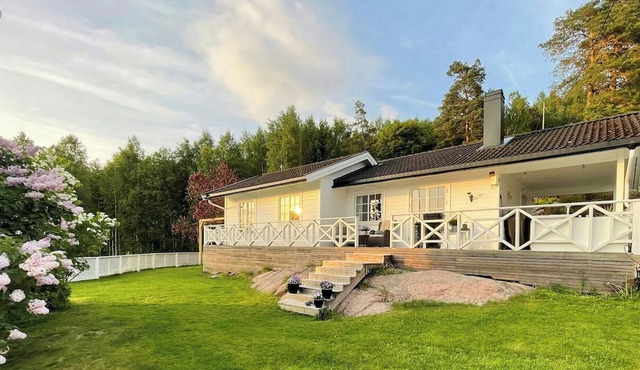 Sea views and forest tranquility at Rødtangen