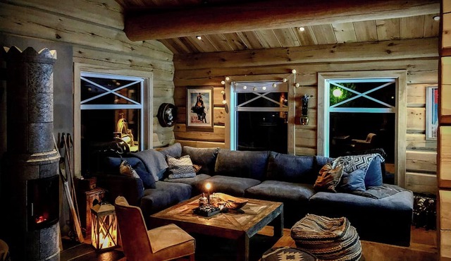 Rustic log cabin at the foot of Hardangervidda