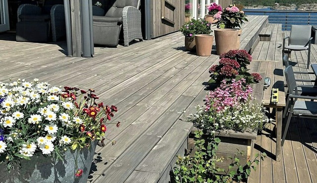 Cabin with views and a large terrace in Søgne