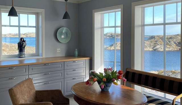 Modern beach house on car-free Vestre Sandøya