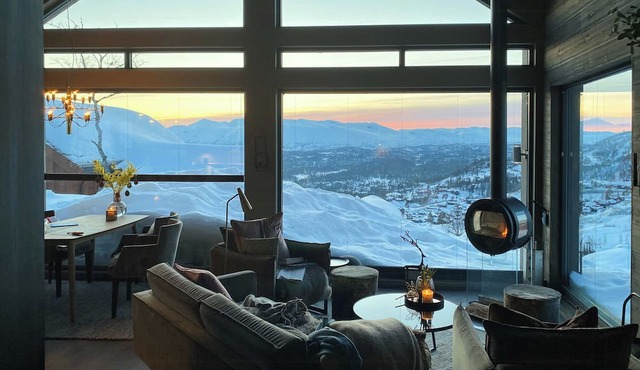 Cabin with panoramic and ski trails outside