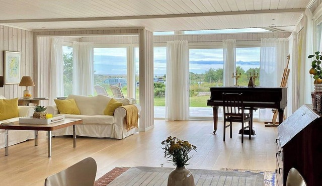 Nature gem with pool in Hvaler