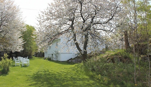 Large house with private dock in Blindleia