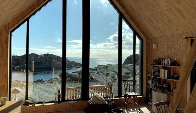Seaside cabin with secluded location in Bokn