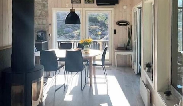 Scenic cabin with panoramic views in Jæren