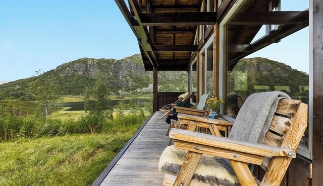 70s architectural cabin with views in Hemsedal