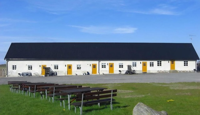 Lovely apartment (8 people) at competitive price.