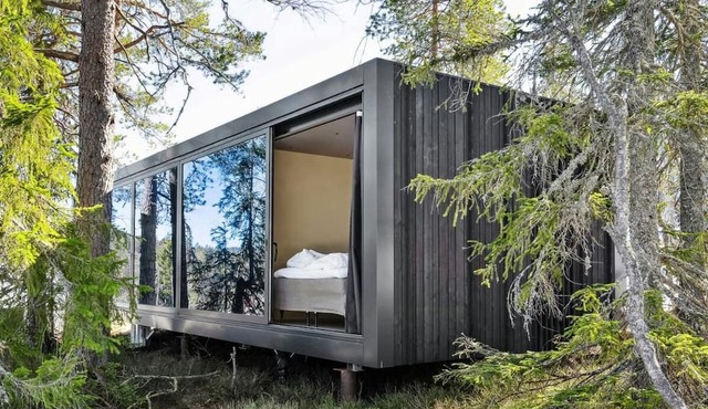 Modern cabin by the cross-country trails