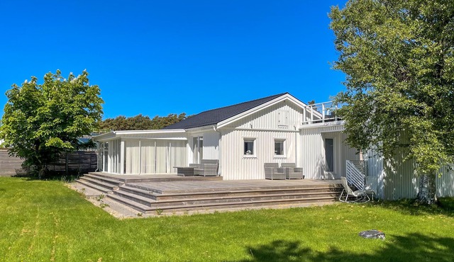 1 bedroom nice home in åskloster
