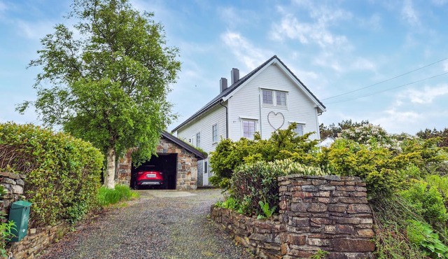 4 bedroom beautiful home in Rong