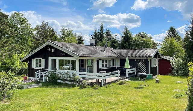 4 person holiday home in HÖGSBY