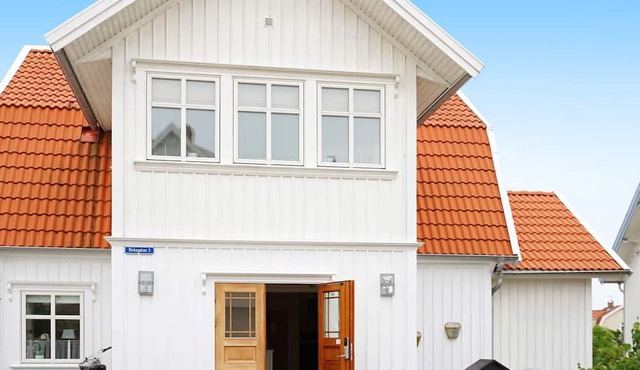 8 person holiday home in KUNGSHAMN in KUNGSHAMN
