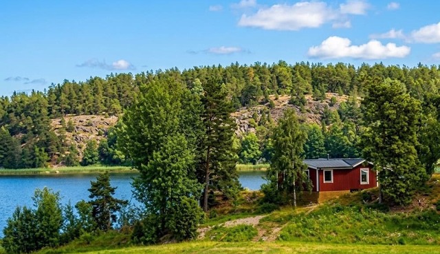 A paradise for families and people who like fishing! in Vikbolandet