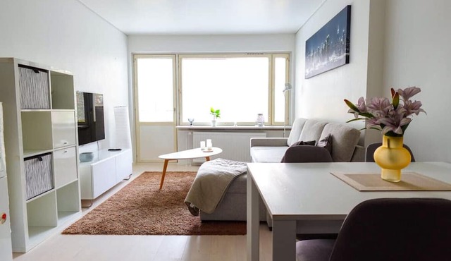 Vibrant Helsinki Stay - 5 Min to Design District