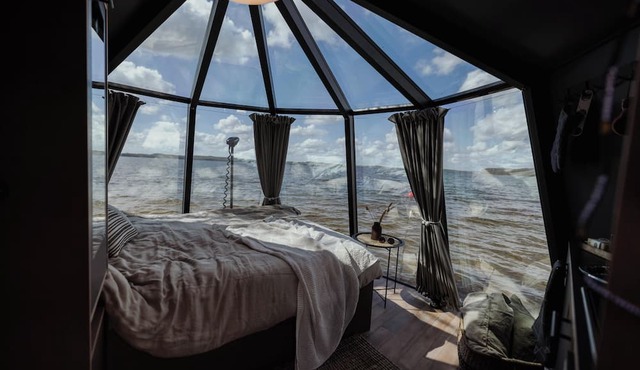 Yggdrasil Igloo Water Huts Skåne