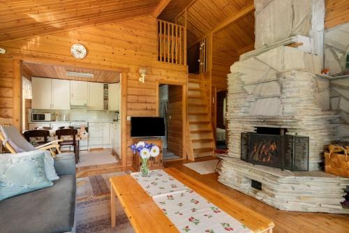 Aurora Riverside Cabin, Sauna By Lapland Host in Rovaniemi