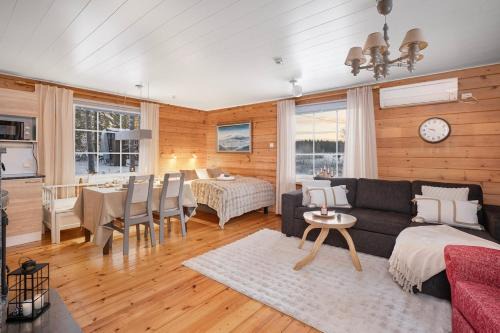 Kaihua Sauna Cabin Hosted by Hygge Host in Kaihua