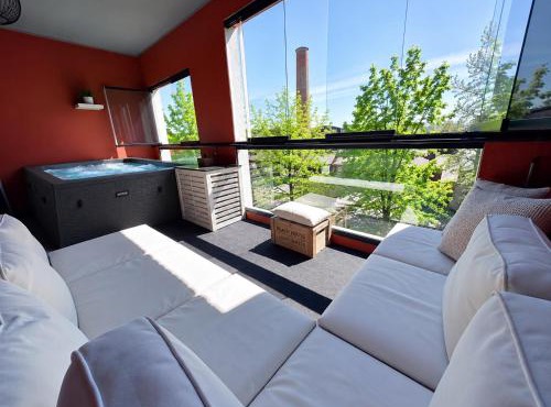 Sauna & outdoor hot tub, 6 people, Parking, AC, 2BR in Helsinki