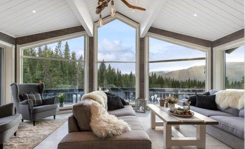 Spacious modern cabin in a quiet setting on Voss in Giljane