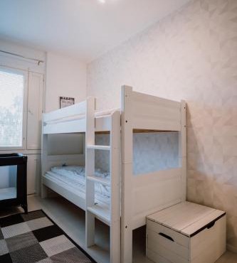 Modern family apt with balcony, free parking, WiFi & AC in Lappeenranta