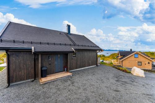 The Magic View of Lofoten - Golden Horizon in Sørvågen