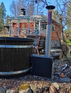 Three cozy cottages, sauna and big yard all included for up to 8 persons