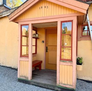 Charmig gammal lanthandel